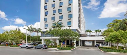 Comfort Inn & Suites Miami Intl Airport Exterior