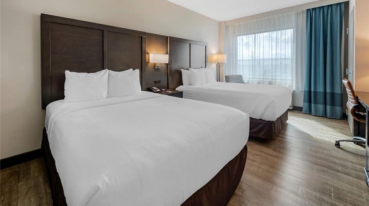 Comfort Inn & Suites Miami Intl Airport Room