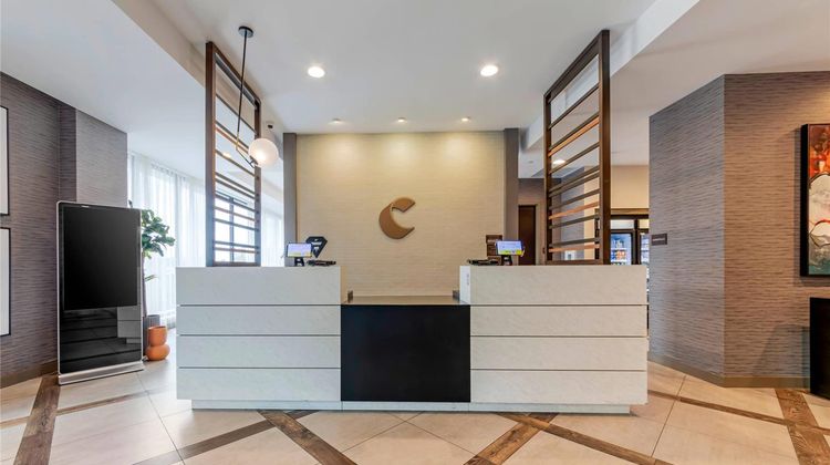 Comfort Inn & Suites Miami Intl Airport Lobby