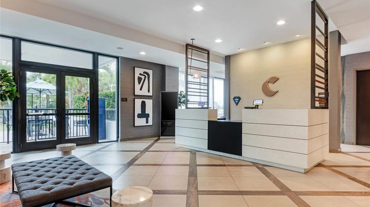 Comfort Inn & Suites Miami Intl Airport Lobby