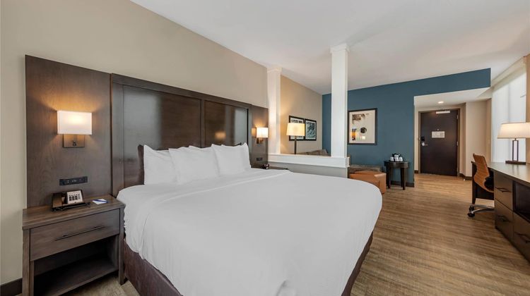 Comfort Inn & Suites Miami Intl Airport Suite