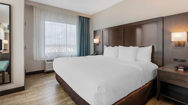 Comfort Inn & Suites Miami Intl Airport Suite