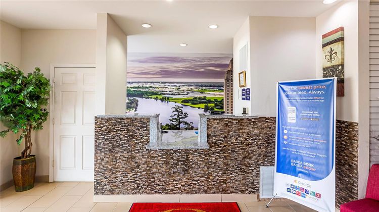 Econo Lodge Baton Rouge Lobby