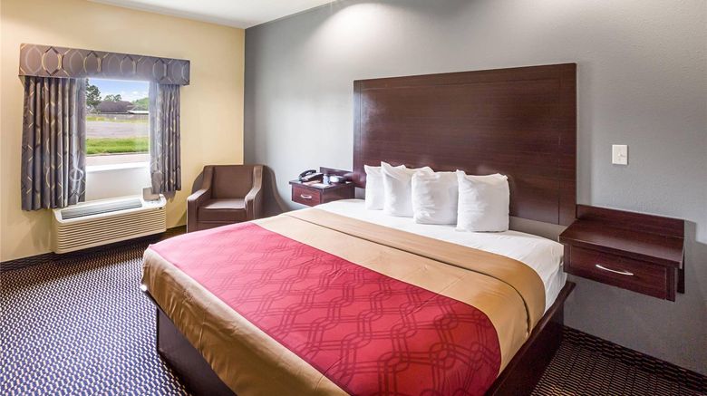 <b>Econo Lodge Baton Rouge Room</b>. Images powered by <a href="https://iceportal.shijigroup.com/" title="IcePortal" target="_blank">IcePortal</a>.