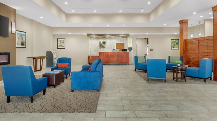Comfort Suites Greensboro-High Point Lobby