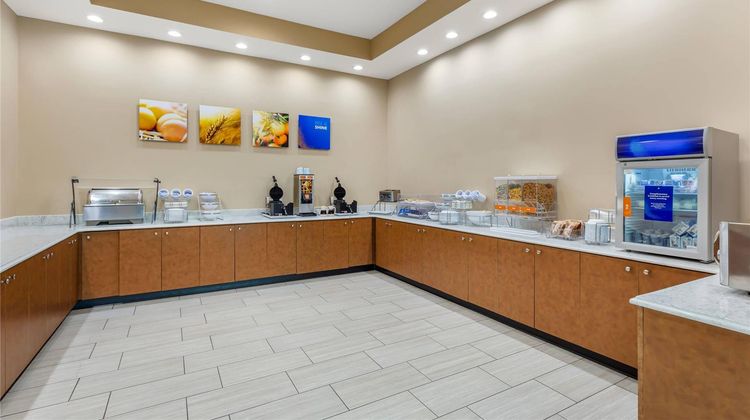 Comfort Suites Greensboro-High Point Restaurant