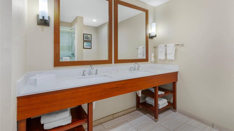 Comfort Suites Greensboro-High Point Room