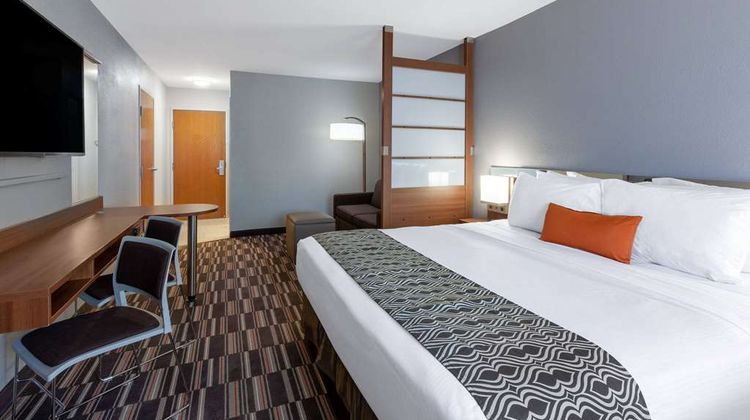 Microtel Sunbury Suite