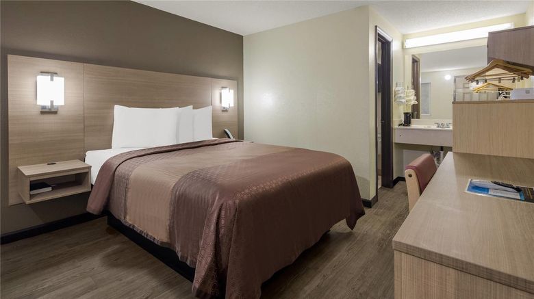 <b>Rodeway Inn Ardmore Room</b>. Images powered by <a href="https://iceportal.shijigroup.com/" title="IcePortal" target="_blank">IcePortal</a>.