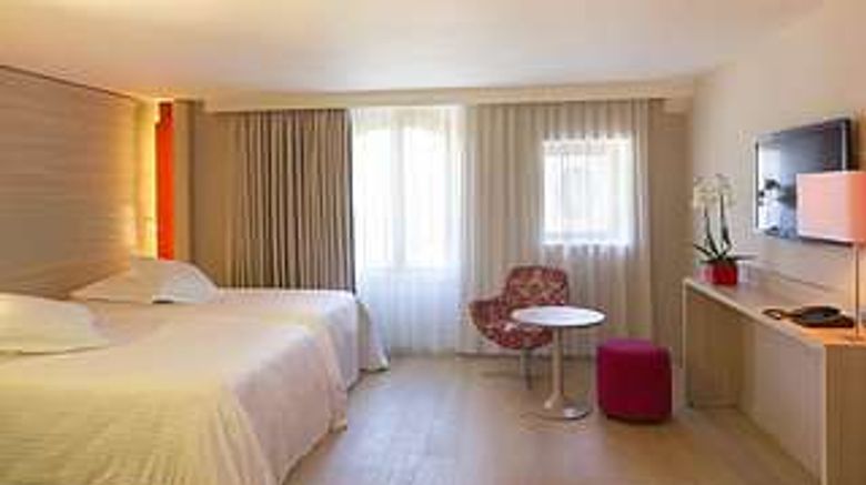 <b>Oceania L'Univers Tours Room</b>. Images powered by <a href="https://iceportal.shijigroup.com/" title="IcePortal" target="_blank">IcePortal</a>.