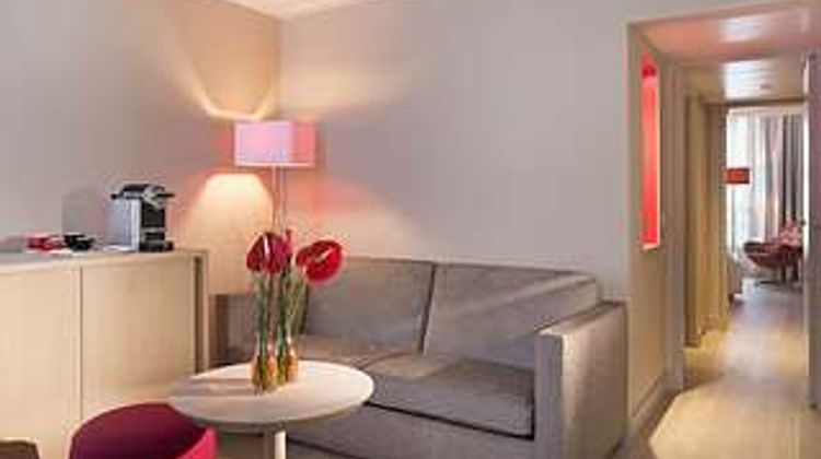 Oceania L'Univers Tours Lobby