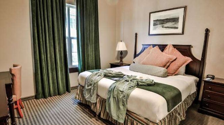 <b>The Springs Resort and Spa Room</b>. Images powered by <a href="https://iceportal.shijigroup.com/" title="IcePortal" target="_blank">IcePortal</a>.