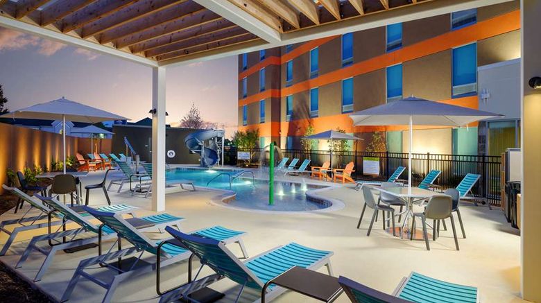 <b>Home2 Suites Chattanooga Hamilton Place Pool</b>. Images powered by <a href="https://iceportal.shijigroup.com/" title="IcePortal" target="_blank">IcePortal</a>.