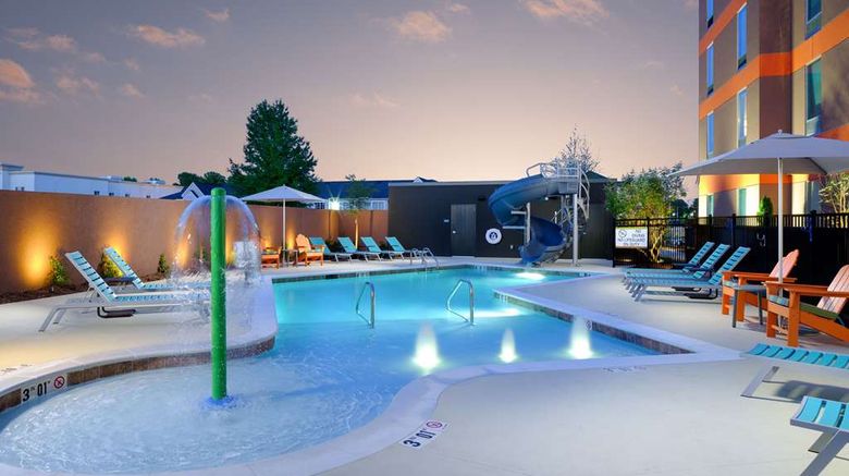<b>Home2 Suites Chattanooga Hamilton Place Pool</b>. Images powered by <a href="https://iceportal.shijigroup.com/" title="IcePortal" target="_blank">IcePortal</a>.