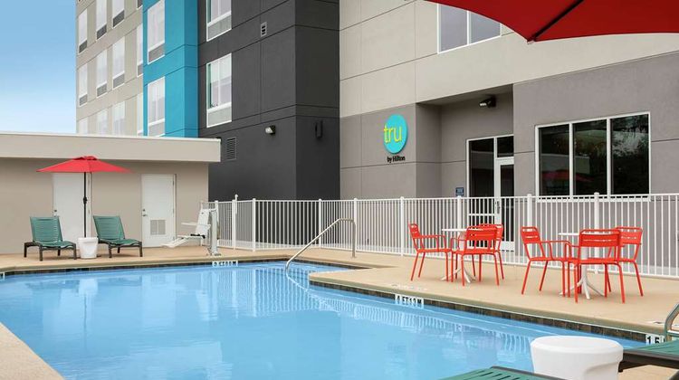 Tru by Hilton Lake City Pool