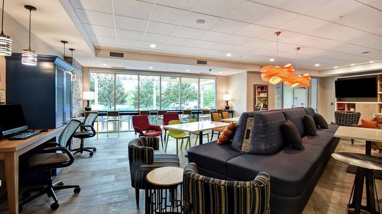 Home2 Suites by Hilton Georgetown Lobby
