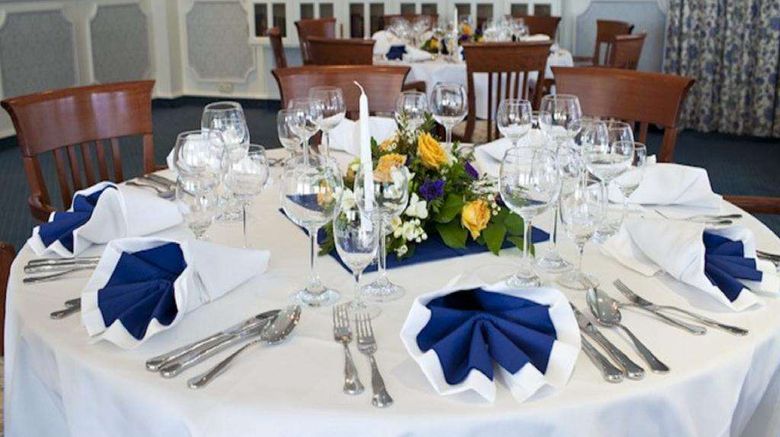 <b>Sachsenwald Hotel Reinbek Restaurant</b>. Images powered by <a href="https://iceportal.shijigroup.com/" title="IcePortal" target="_blank">IcePortal</a>.