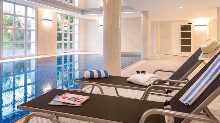 Mercure Chantilly Resort & Conventions Pool