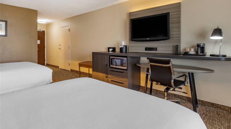 <b>Comfort Inn & Suites Dallas-Addison Room</b>. Images powered by <a href="https://iceportal.shijigroup.com/" title="IcePortal" target="_blank">IcePortal</a>.