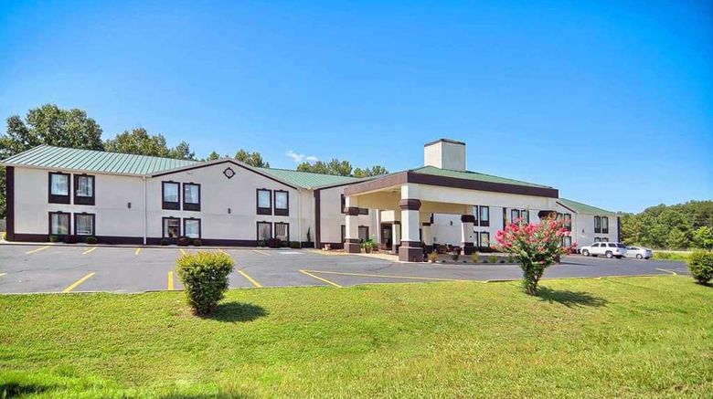 Baymont by Wyndham Caddo Valley Exterior. Images powered by <a href="https://iceportal.shijigroup.com" target="_blank" rel="noopener">Ice Portal</a>.