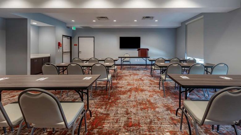 <b>Best Western Plus Desert View Inn & Stes Meeting</b>. Images powered by <a href="https://iceportal.shijigroup.com/" title="IcePortal" target="_blank">IcePortal</a>.