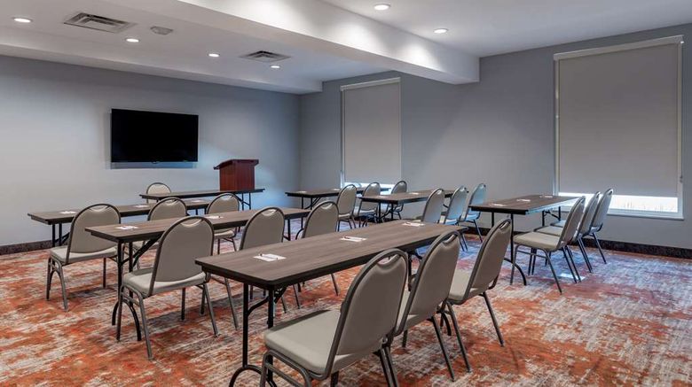 <b>Best Western Plus Desert View Inn & Stes Meeting</b>. Images powered by <a href="https://iceportal.shijigroup.com/" title="IcePortal" target="_blank">IcePortal</a>.