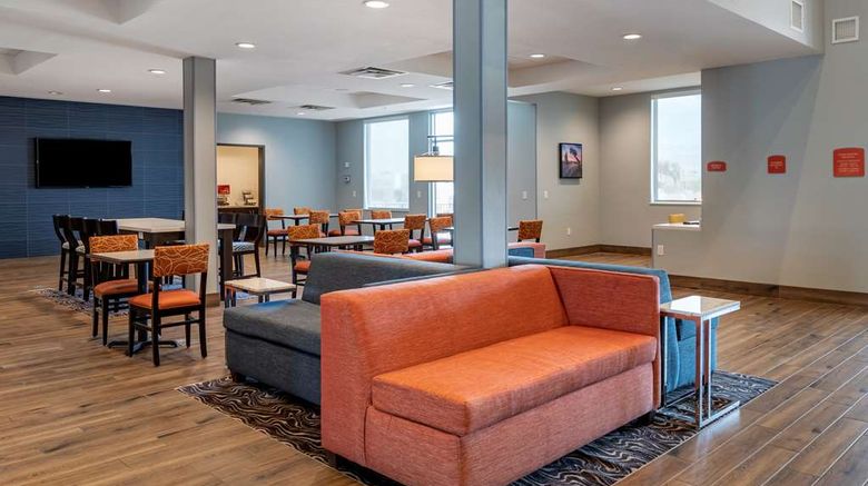 <b>Best Western Plus Desert View Inn & Stes Lobby</b>. Images powered by <a href="https://iceportal.shijigroup.com/" title="IcePortal" target="_blank">IcePortal</a>.