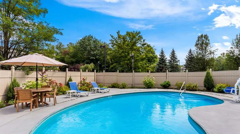 <b>Best Western West Lebanon Hanover Pool</b>. Images powered by <a href="https://iceportal.shijigroup.com/" title="IcePortal" target="_blank">IcePortal</a>.