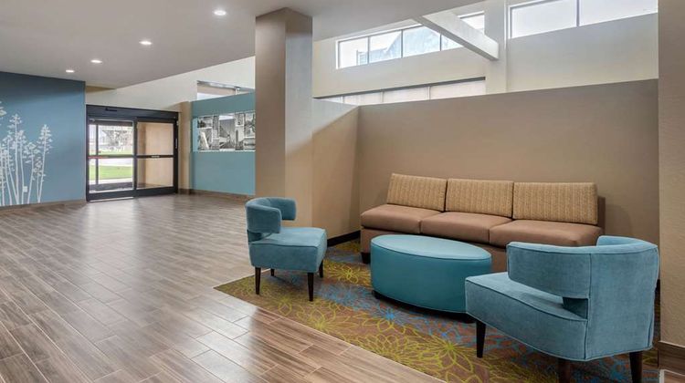 MainStay Suites Bricktown Lobby