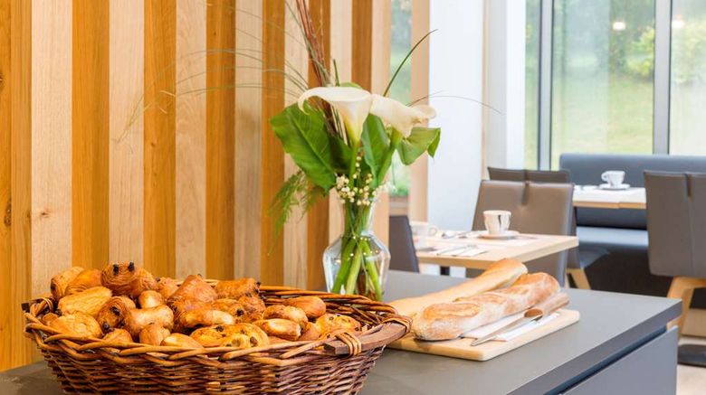 <b>Best Western Hotel Armor Park Dinan Restaurant</b>. Images powered by <a href="https://iceportal.shijigroup.com/" title="IcePortal" target="_blank">IcePortal</a>.