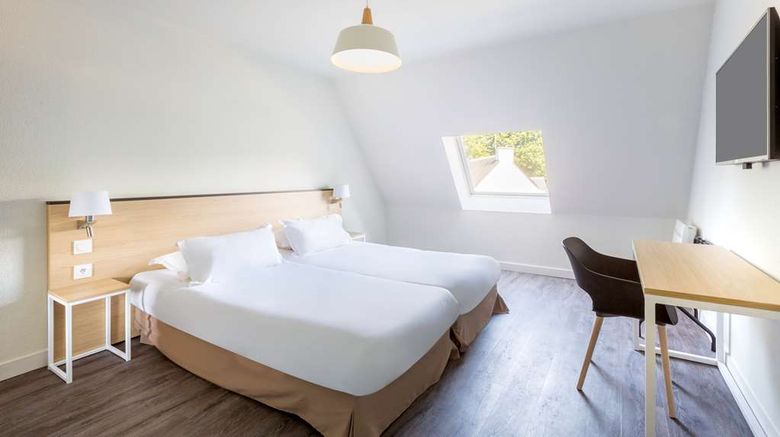 <b>Best Western Hotel Armor Park Dinan Suite</b>. Images powered by <a href="https://iceportal.shijigroup.com/" title="IcePortal" target="_blank">IcePortal</a>.