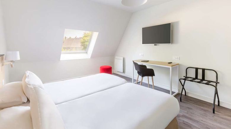 <b>Best Western Hotel Armor Park Dinan Suite</b>. Images powered by <a href="https://iceportal.shijigroup.com/" title="IcePortal" target="_blank">IcePortal</a>.