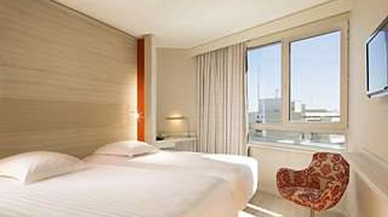 <b>Hotel Oceania Clermont-Ferrand Room</b>. Images powered by <a href="https://iceportal.shijigroup.com/" title="IcePortal" target="_blank">IcePortal</a>.