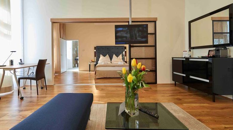 <b>HiLight Suites Hotel Room</b>. Images powered by <a href="https://iceportal.shijigroup.com/" title="IcePortal" target="_blank">IcePortal</a>.