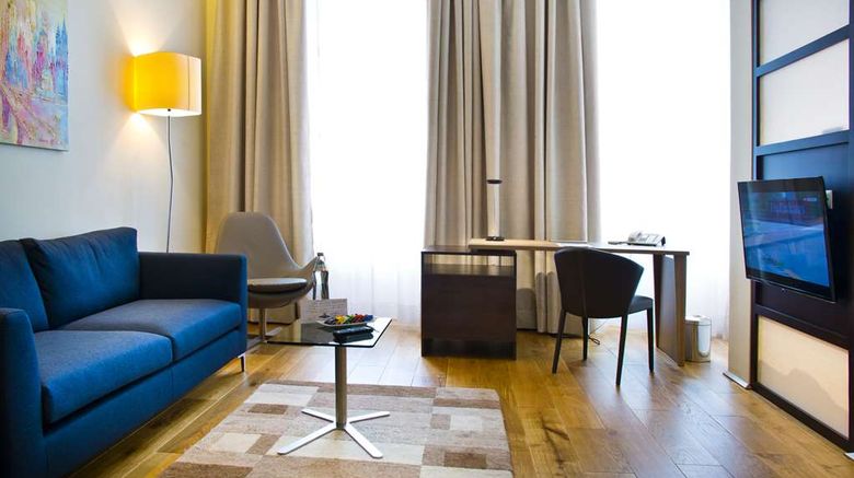 <b>HiLight Suites Hotel Room</b>. Images powered by <a href="https://iceportal.shijigroup.com/" title="IcePortal" target="_blank">IcePortal</a>.