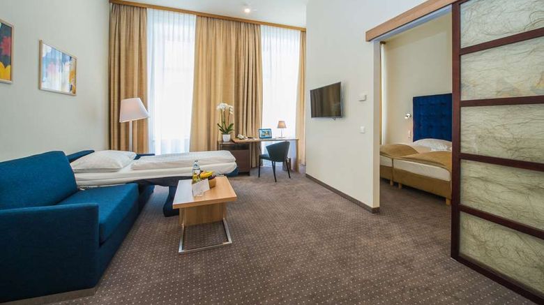 <b>HiLight Suites Hotel Room</b>. Images powered by <a href="https://iceportal.shijigroup.com/" title="IcePortal" target="_blank">IcePortal</a>.