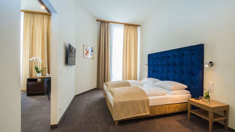 HiLight Suites Hotel Room