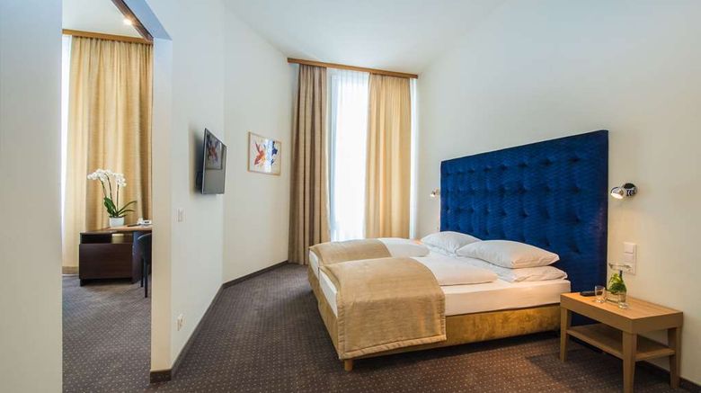 <b>HiLight Suites Hotel Room</b>. Images powered by <a href="https://iceportal.shijigroup.com/" title="IcePortal" target="_blank">IcePortal</a>.