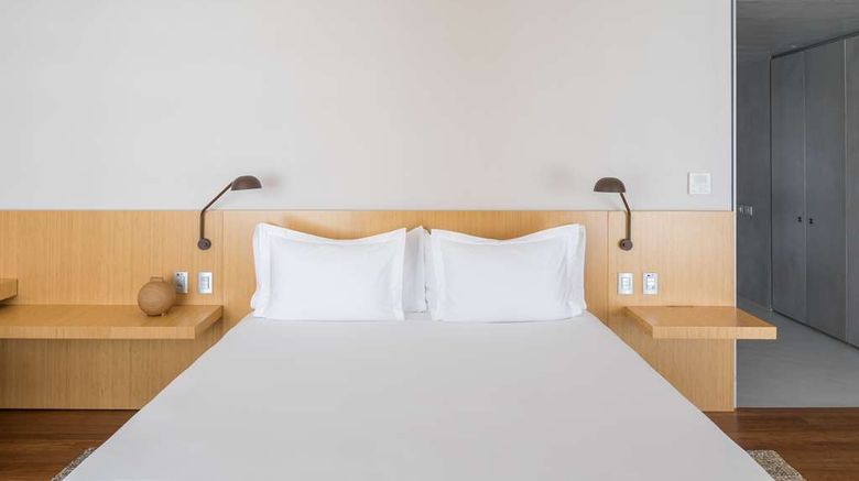 <b>B Hotel Brasilia Suite</b>. Images powered by <a href="https://iceportal.shijigroup.com/" title="IcePortal" target="_blank">IcePortal</a>.