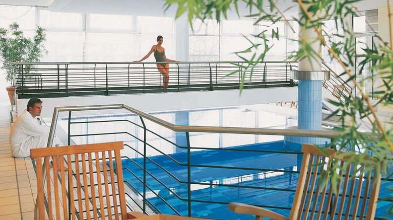 <b>Seminaris SeeHotel Potsdam Pool</b>. Images powered by <a href="https://iceportal.shijigroup.com/" title="IcePortal" target="_blank">IcePortal</a>.