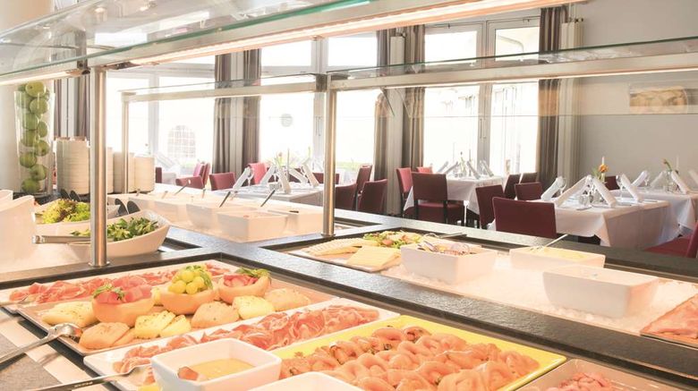 <b>Seminaris Hotel Bad Boll Restaurant</b>. Images powered by <a href="https://iceportal.shijigroup.com/" title="IcePortal" target="_blank">IcePortal</a>.