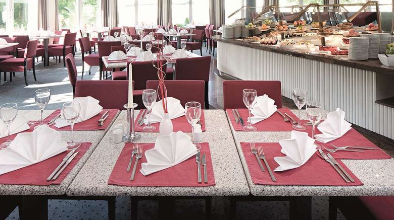 <b>Seminaris Hotel Bad Boll Restaurant</b>. Images powered by <a href="https://iceportal.shijigroup.com/" title="IcePortal" target="_blank">IcePortal</a>.