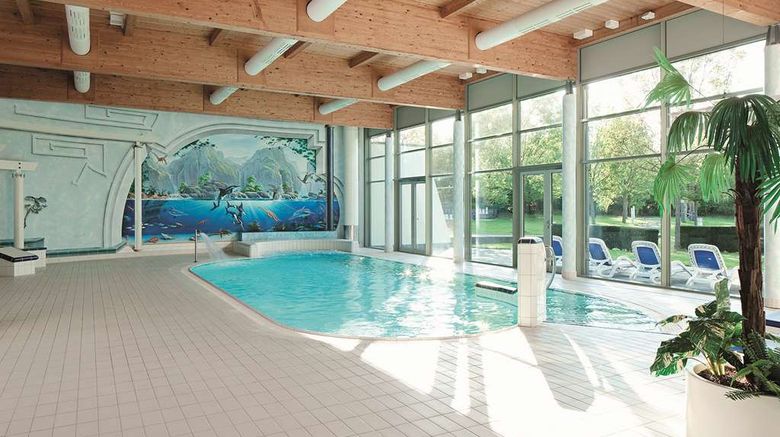 <b>Seminaris Hotel Bad Boll Pool</b>. Images powered by <a href="https://iceportal.shijigroup.com/" title="IcePortal" target="_blank">IcePortal</a>.
