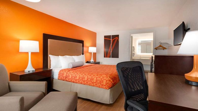 <b>Howard Johnson by Wyndham Harrisonburg Room</b>. Images powered by <a href="https://iceportal.shijigroup.com/" title="IcePortal" target="_blank">IcePortal</a>.