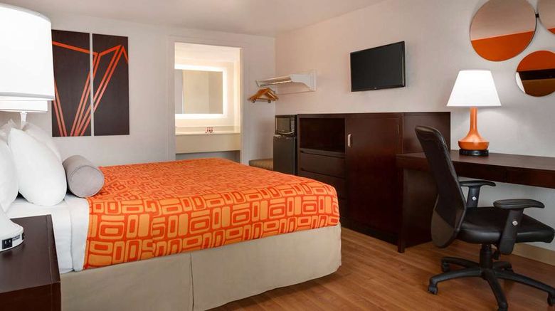 <b>Howard Johnson by Wyndham Harrisonburg Room</b>. Images powered by <a href="https://iceportal.shijigroup.com/" title="IcePortal" target="_blank">IcePortal</a>.