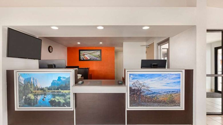 <b>Howard Johnson by Wyndham Harrisonburg Lobby</b>. Images powered by <a href="https://iceportal.shijigroup.com/" title="IcePortal" target="_blank">IcePortal</a>.