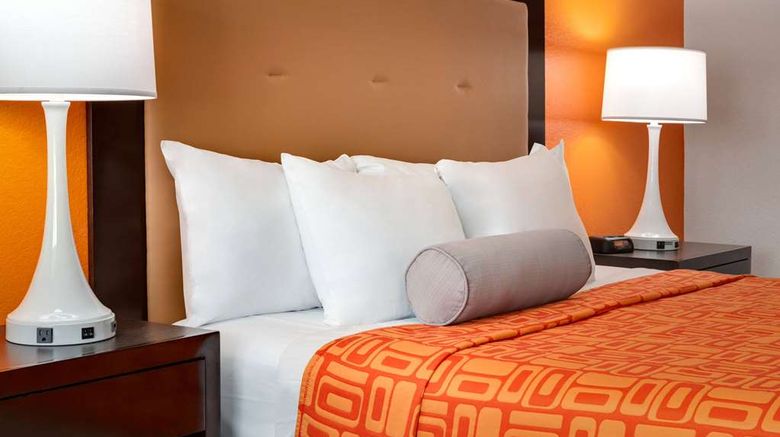 <b>Howard Johnson by Wyndham Harrisonburg Room</b>. Images powered by <a href="https://iceportal.shijigroup.com/" title="IcePortal" target="_blank">IcePortal</a>.