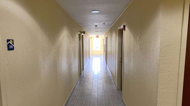 <b>Days Inn & Suites by Wyndham Tampa Other</b>. Images powered by <a href="https://iceportal.shijigroup.com/" title="IcePortal" target="_blank">IcePortal</a>.