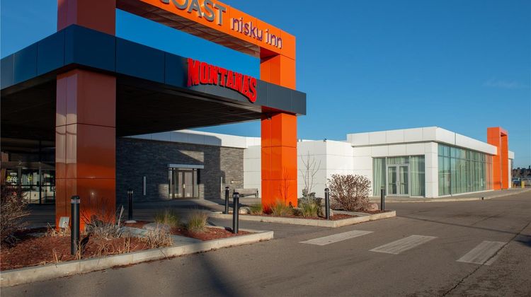 Nisku Inn & Conference Centre Exterior