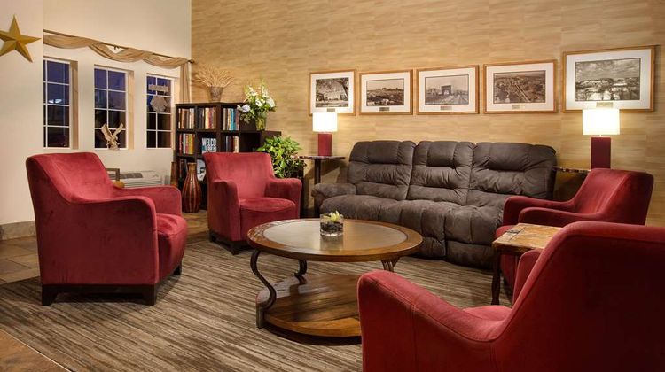 Coast Hilltop Inn Lobby